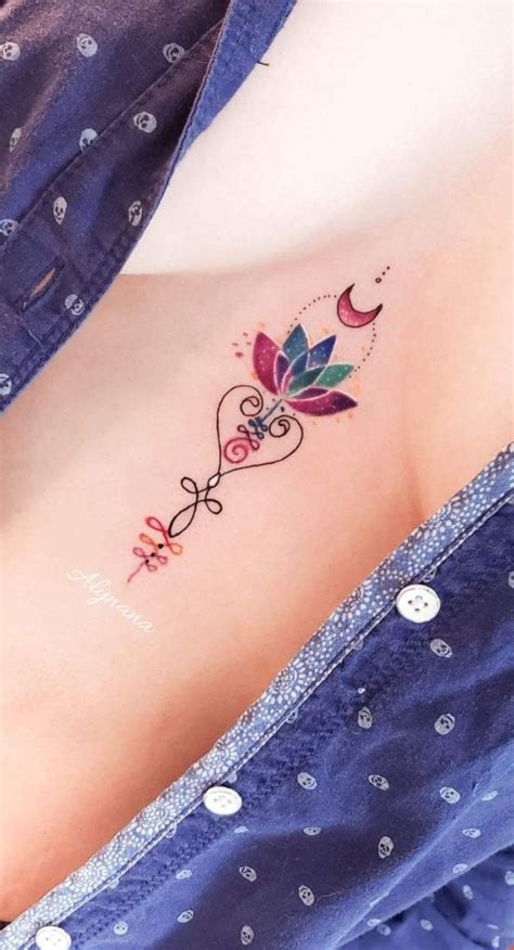 tatuajes en los senos para mujer|Tatuajes para mujeres: 30 diseños fashion en los。